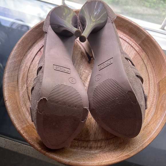 Charlotte Russe Platforms - Size 7 - Picture 4 of 5